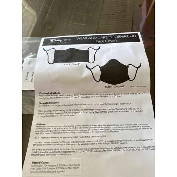 New Disney Cast Member‎ Exclusive Face Cover Dust Mask Pleat Pixie Sz M - Picture 5 of 5